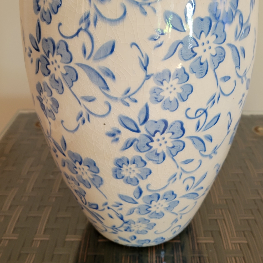 Elegant Blue Floral Ceramic Vase - Picture 2 of 5